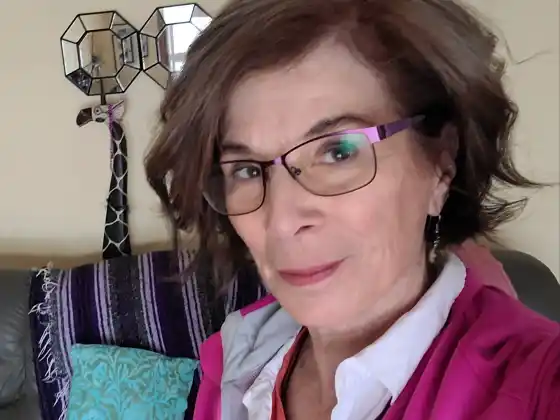 Karen Egoff,
Expert at Soulful Summit 2023: Perjalanan Dalam, Mulailah!